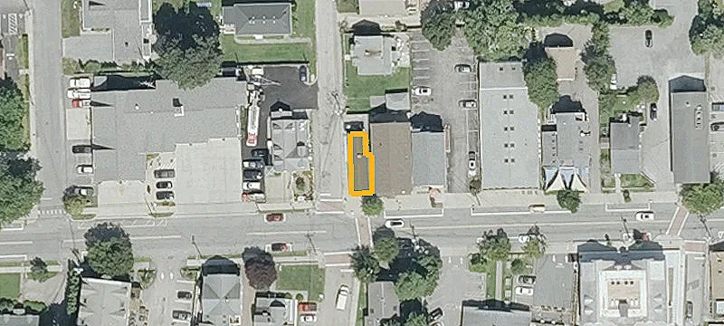 42 Narragansett Ave