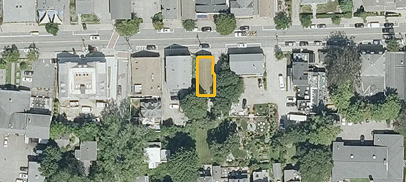 19 Narragansett Ave