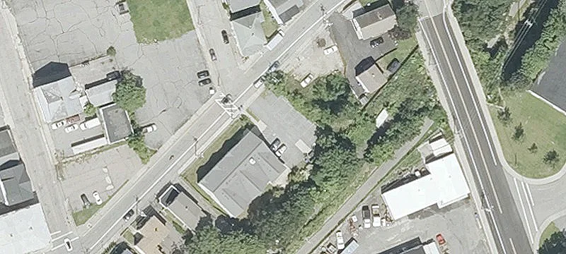 24 Roberts St
