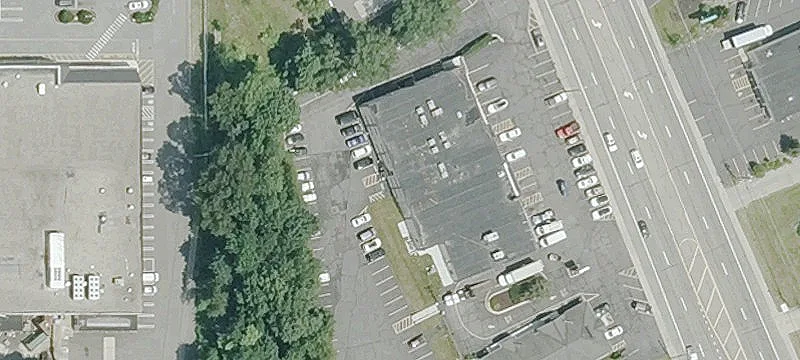 63 Eddie Dowling Hwy
