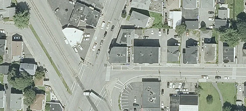 735 Broadway