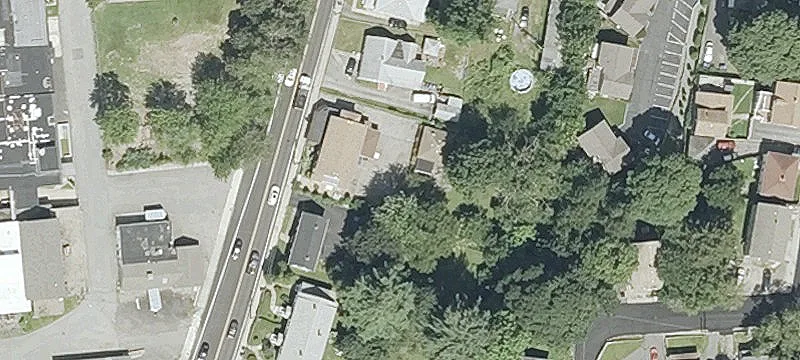 1688 Main St