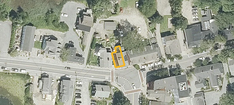 13 Main St