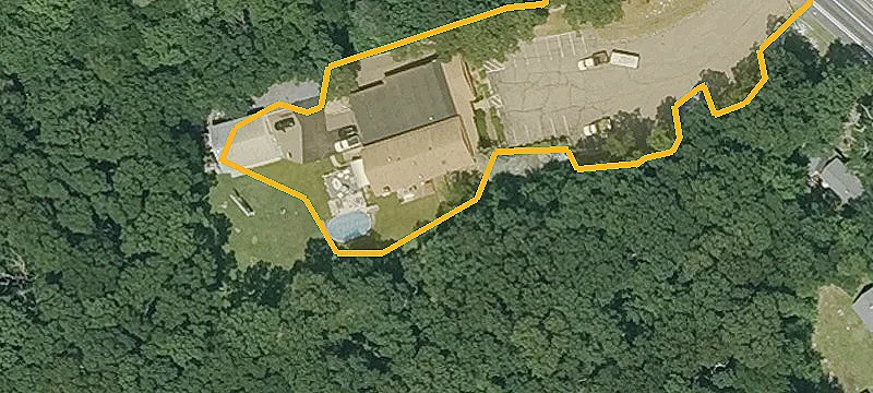 859 Eddie Dowling Hwy