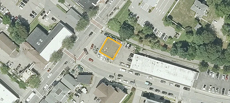 304 Main St