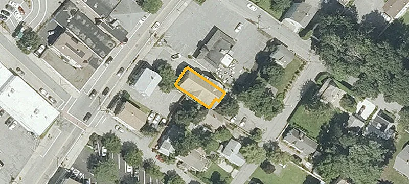 572 Main St