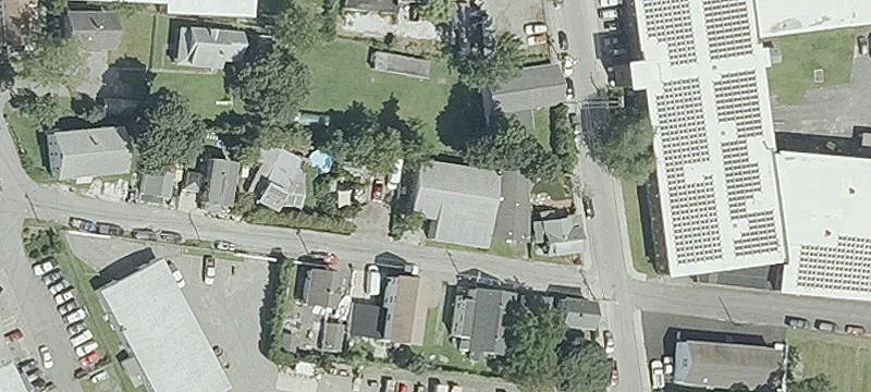 60 Croade St