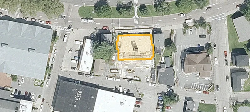37 Memorial Blvd