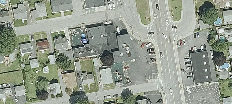 1588 Newport Ave