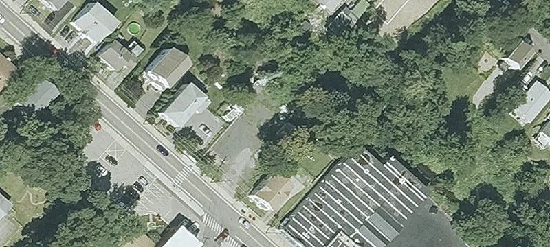 Douglas Ave