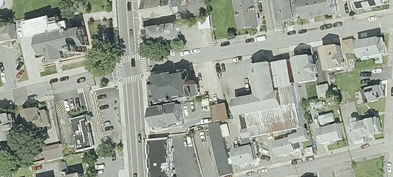 551 Broad St