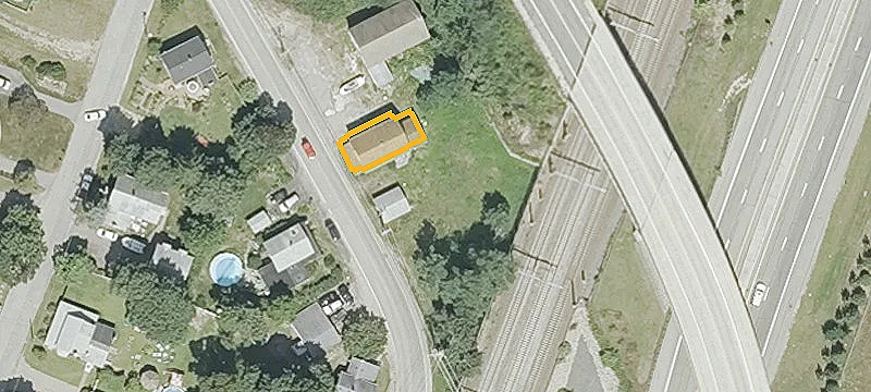 590 Davisville Rd