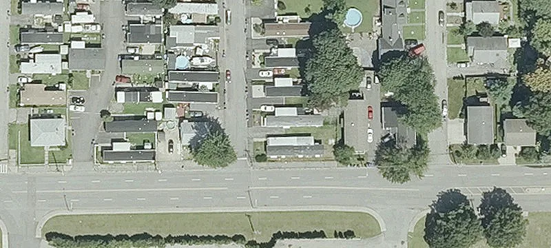 44 Lowell Ave