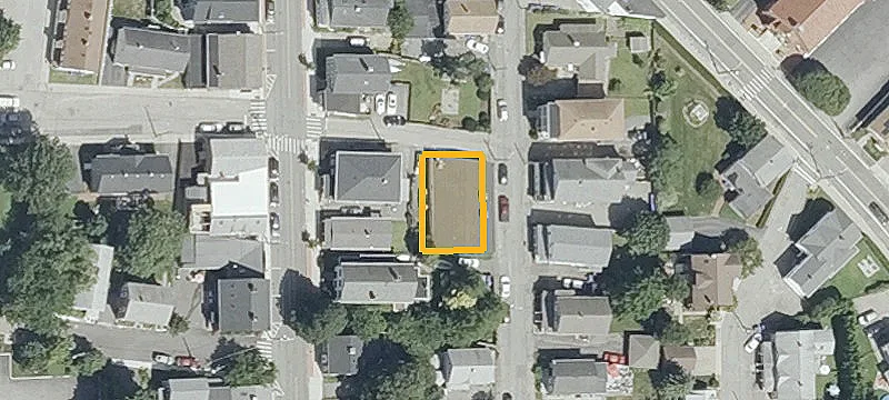 2 Bowen St