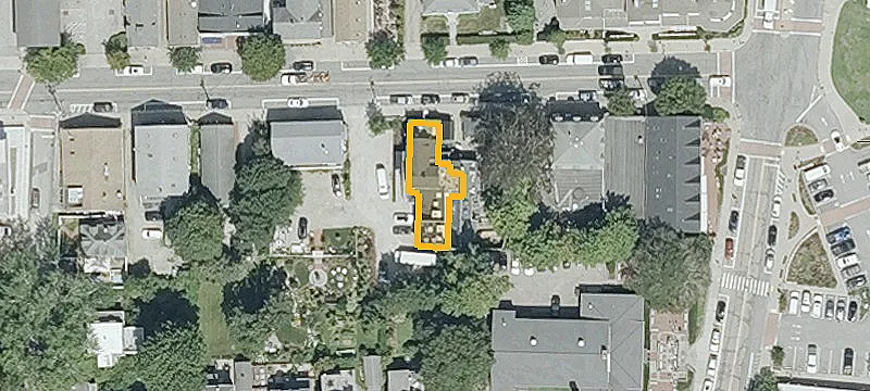 13 Narragansett Ave