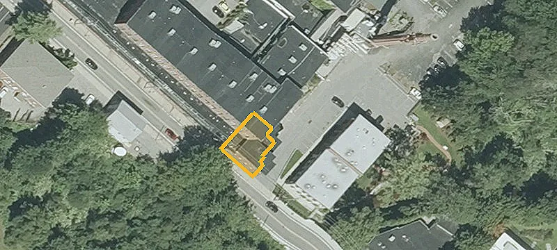 1117 Douglas Ave