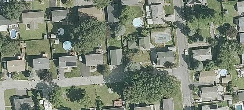 Vivian Ave