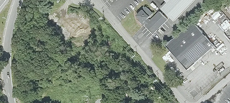 Maple St