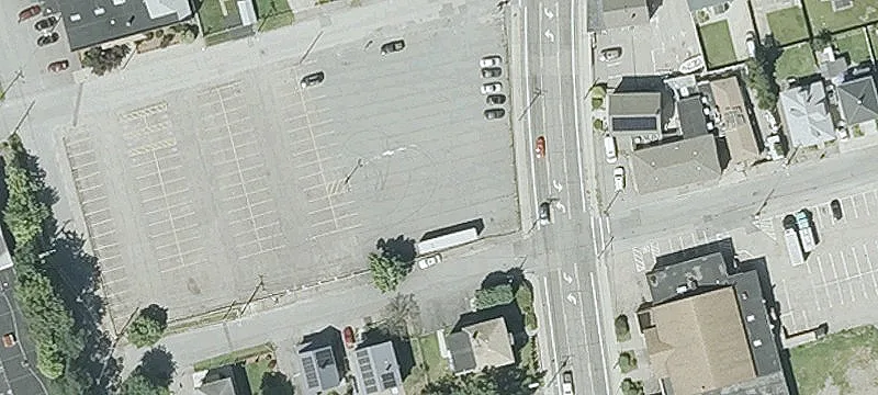 Elmwood Ave