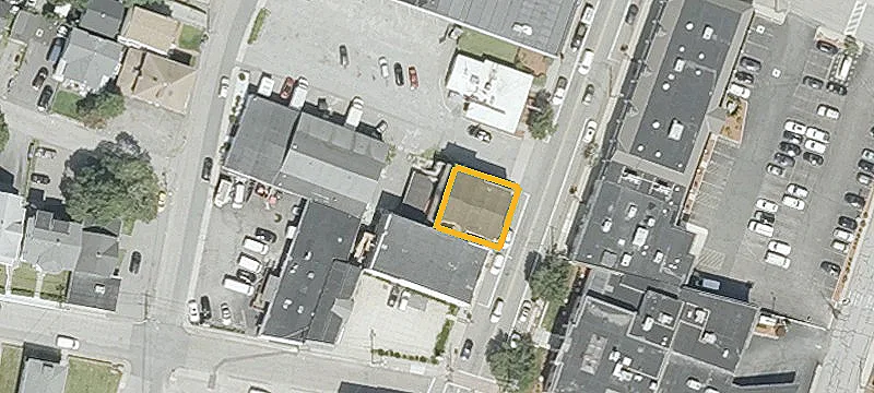 1207 Main St