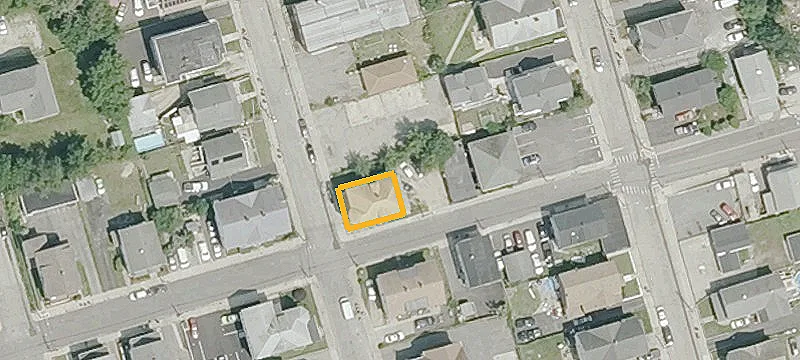 271 3rd Ave