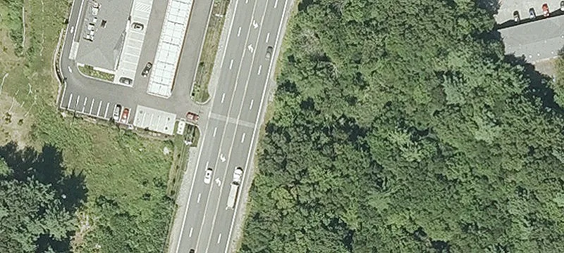 80 Nooseneck Hill Rd