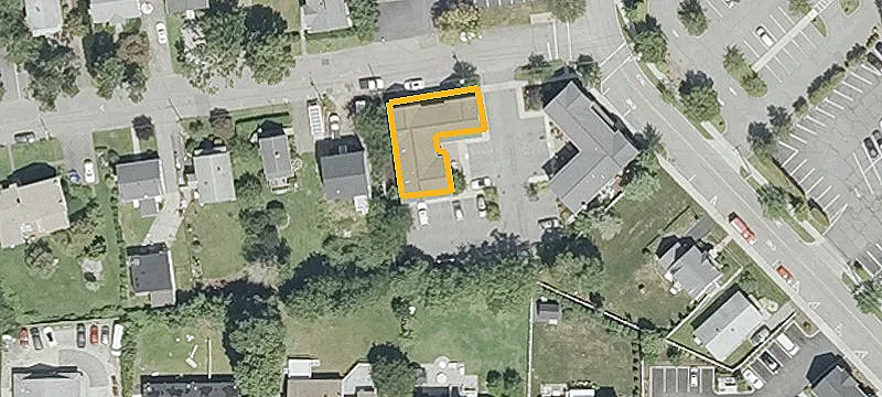 10 Anoka Ave