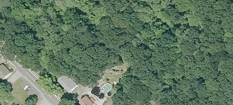 1090 Douglas Tpke