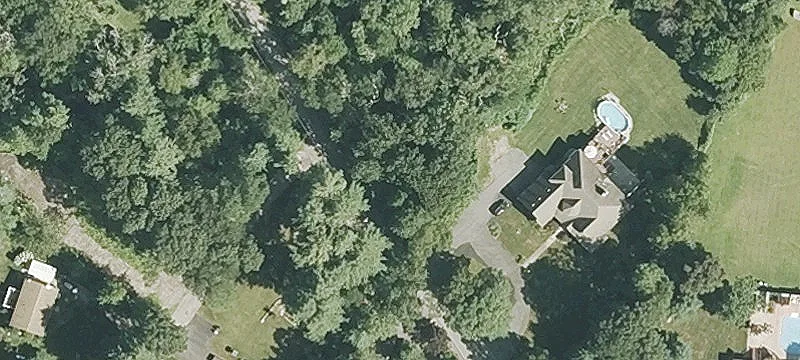 101 Little Pond County Rd