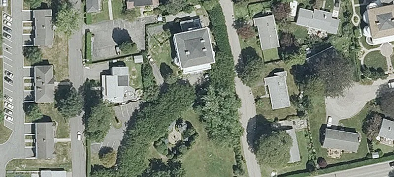 120 Miantonomi Ave