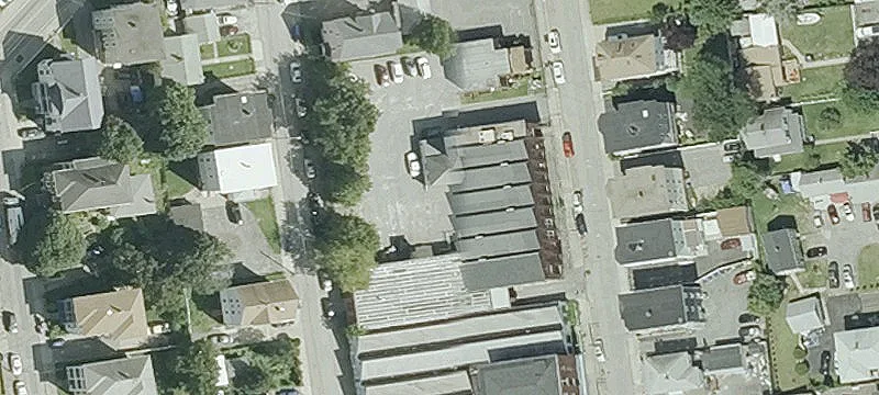 82 Hadwin St