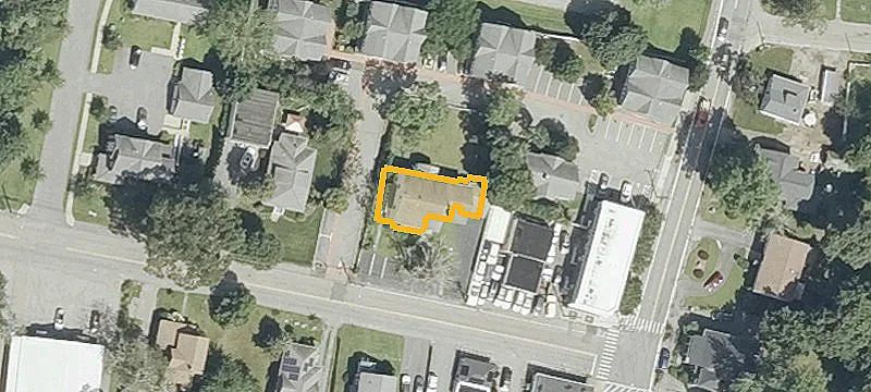 15 Bay Spg Ave