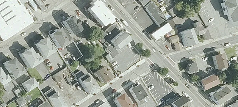 488 Dexter St
