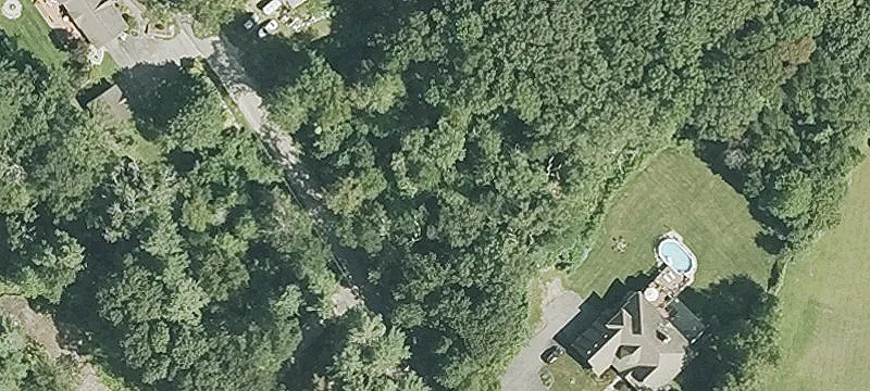 105 Little Pond County Rd