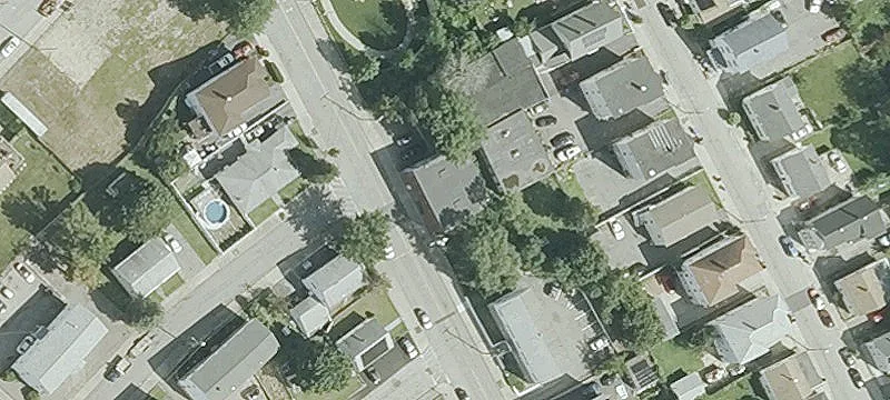 325 Illinois St