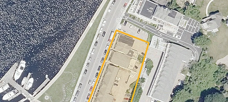 54 Bay St1a