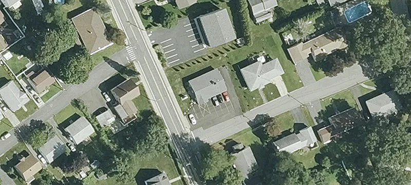 779 High St