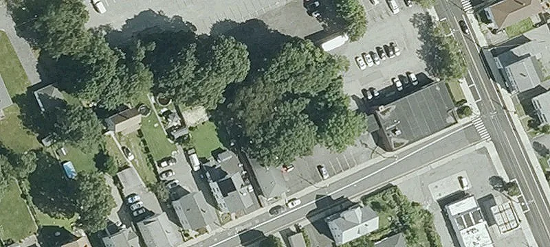 6 Chambers St