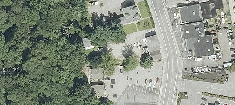 943 Main St