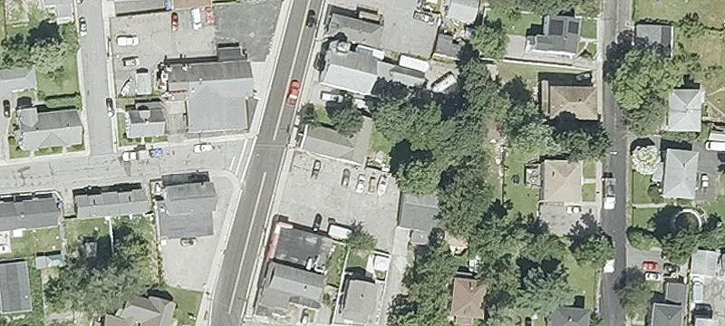 1662 Main St
