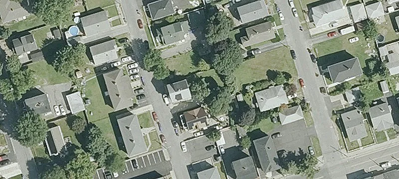 13 Dickinson Ave