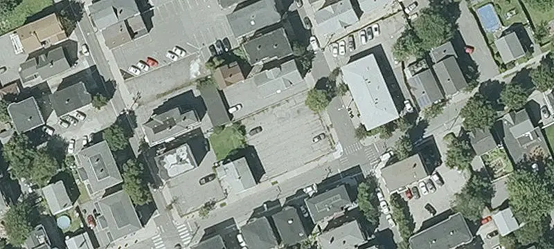 53 America St