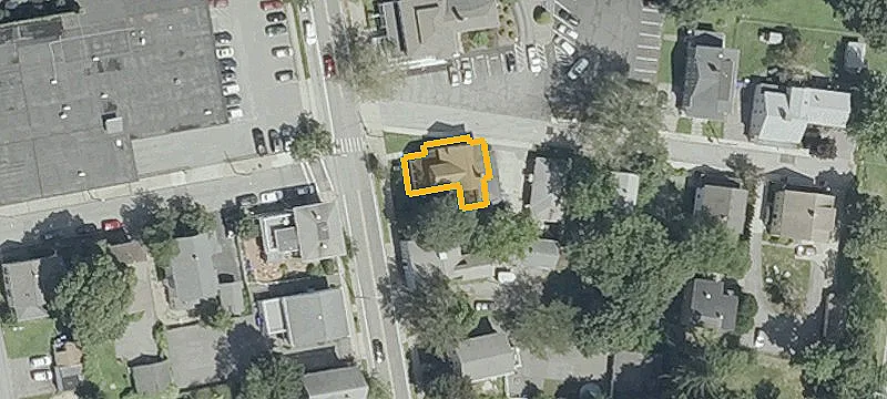 572 Main St