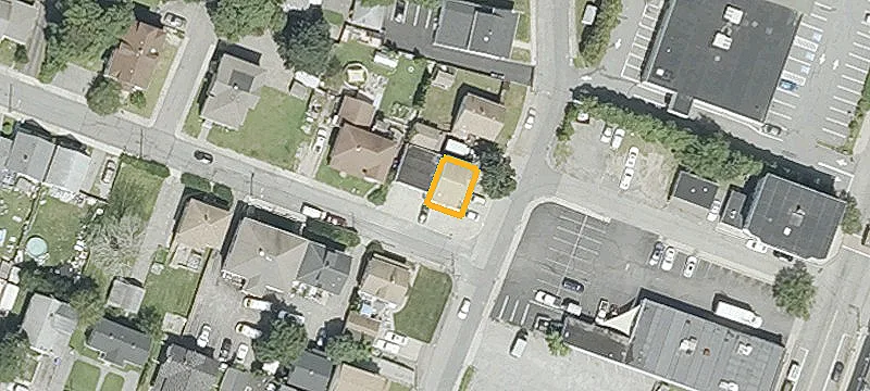 23 Weaver St