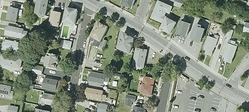 556 Admiral St