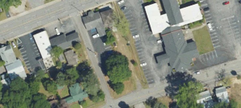 557 Meeting St