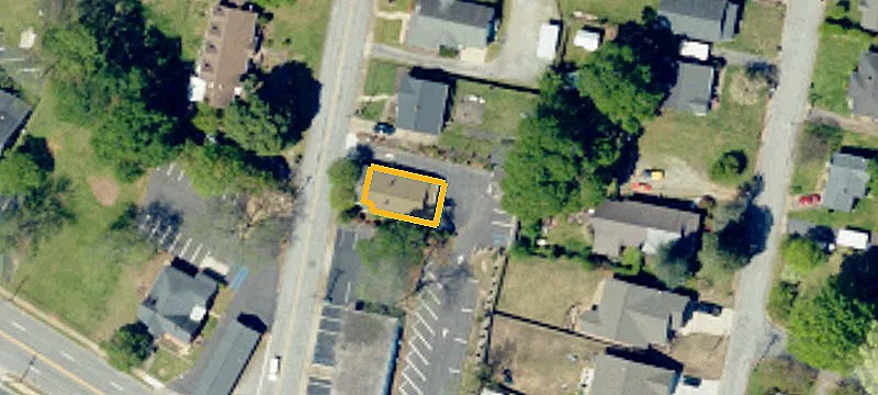 102 Memorial Dr