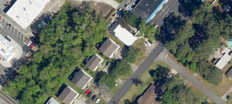 906 Poplar Dr