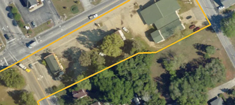 2473 Main St