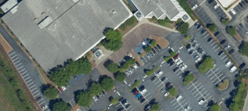 2440 Mall Dr